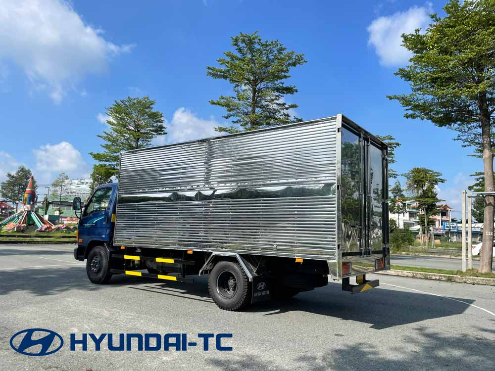 Giá xe tải 7 tấn thùng kín Inox | Hyundai Mighty 110SP